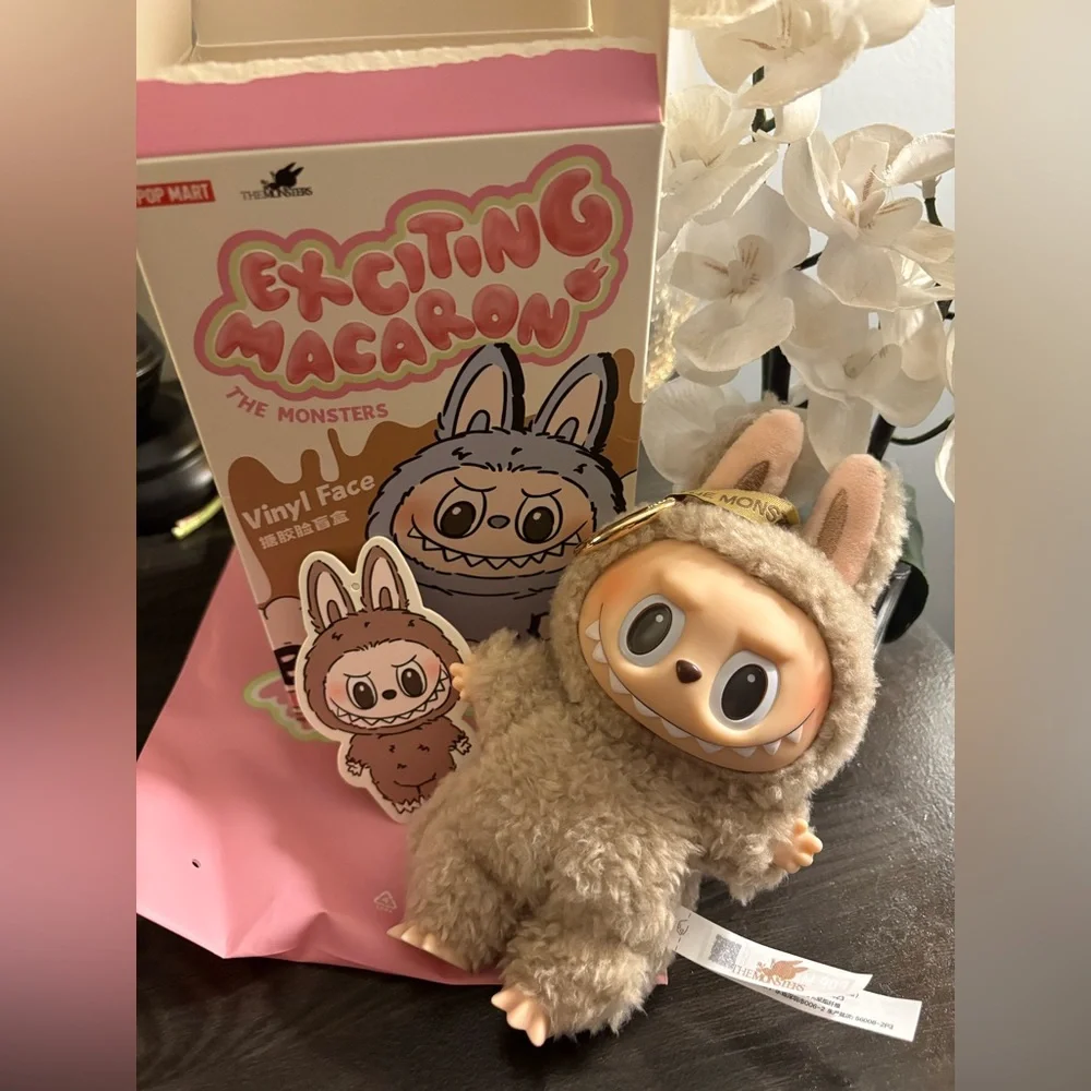 Authentic Labubu Exciting Macaron Toffee - Picture 5 of 10